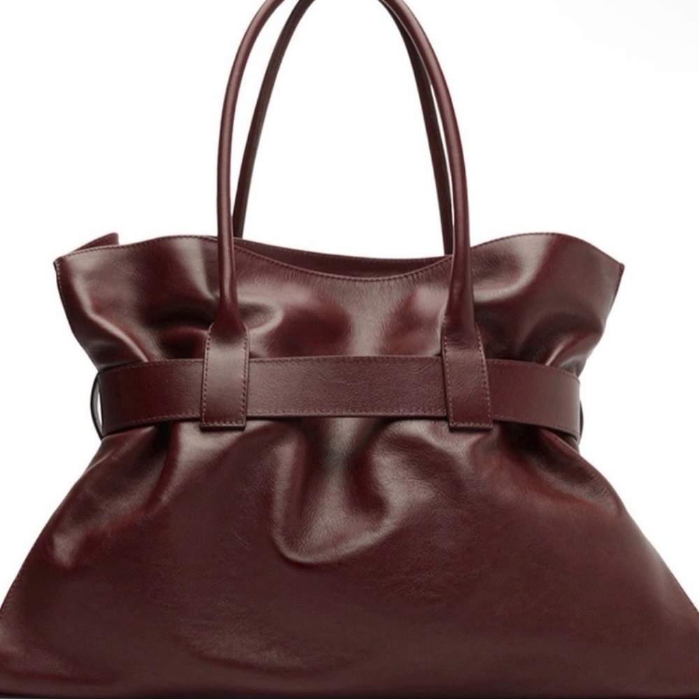 Arezzo Chic Maroon Leather Shoulder Bag with Gold Accent - Picture 4 of 16